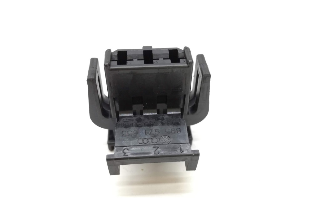 893971633 VAG Oprawka wtyczki ze styk.płask.