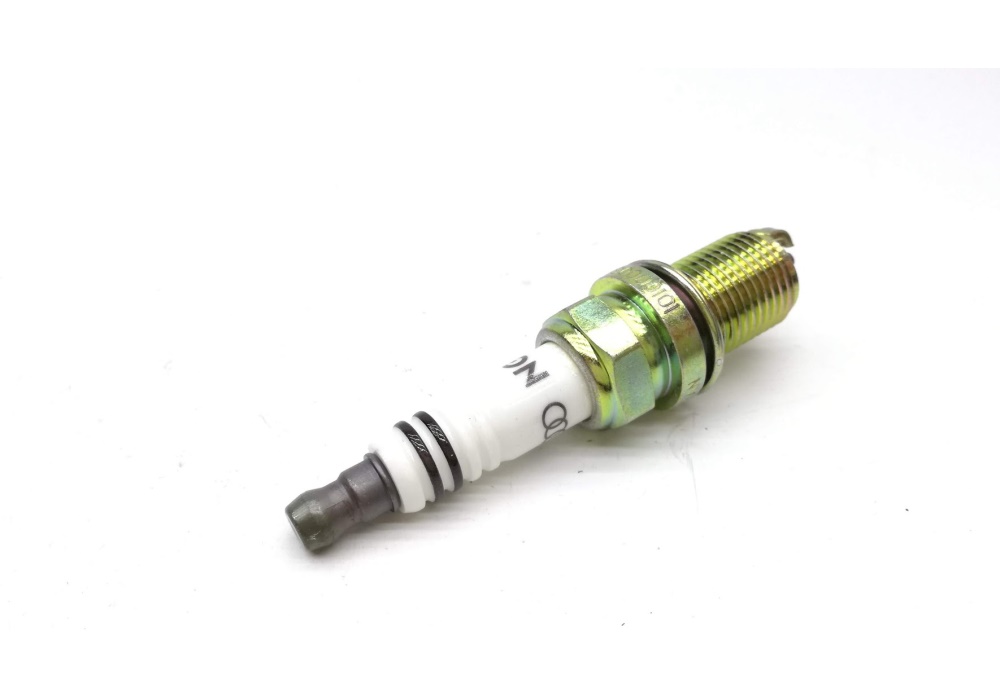 101000035AB VAG ŚWIECA ZAPŁONOWA 101000035AH