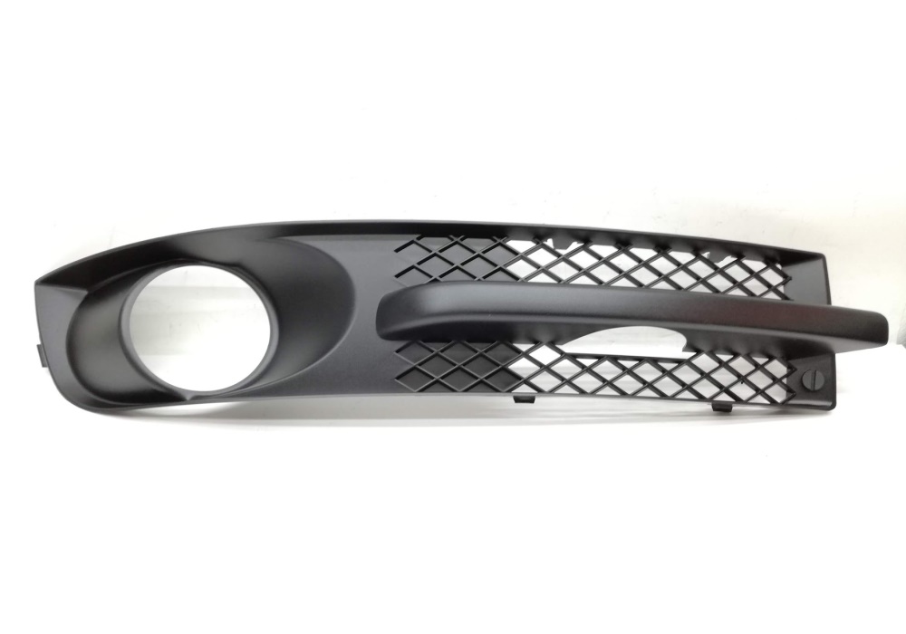 7M3853684C01C VAG KRATKA atrapa zderzaka  01- /P/  VW Sharan z oworem na halogen