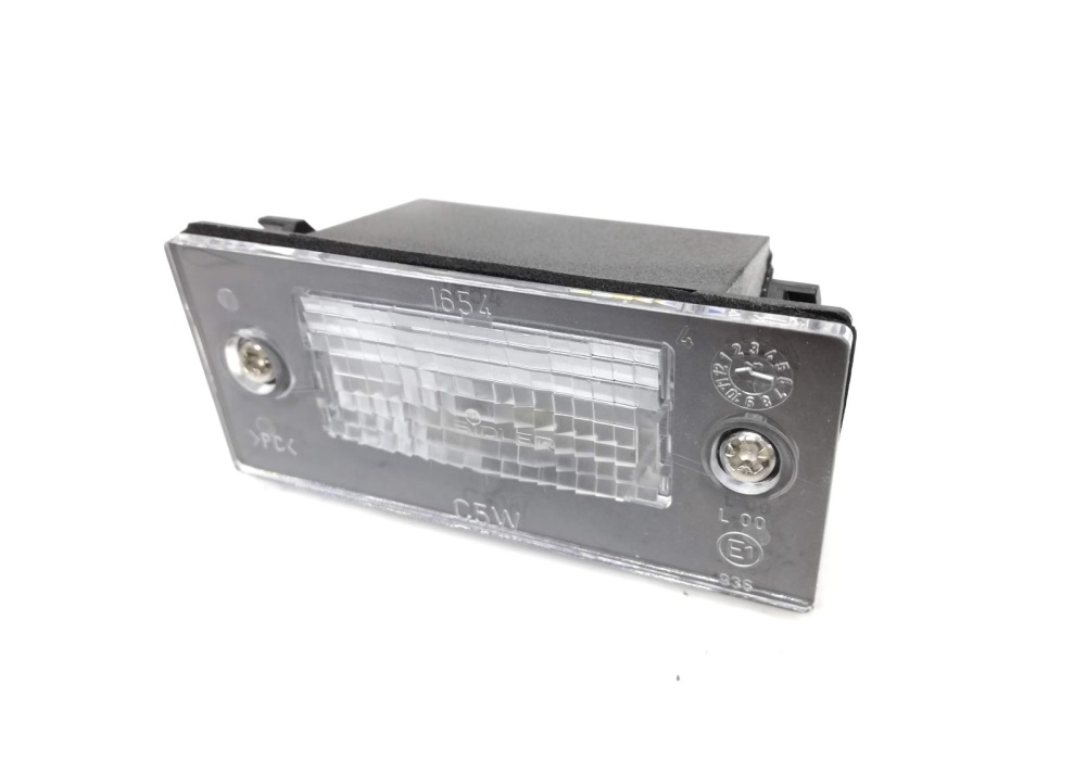 8D9943021H VW CLASSIC Lampka tablicy rejestracyjnej Audi A4 B5 95-