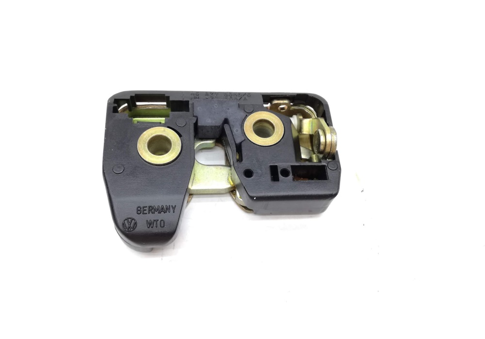 1H6827505B VAG ZAMEK klapy tył. VW GOLF III MK3