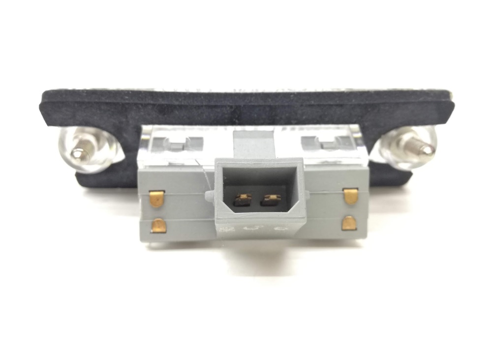 8D0943021 VW CLASSIC LAMPKA OŚWIETLENIA TABLICY REJESTRACYJNEJ Audi A4 95- Audi A4 B5 95-