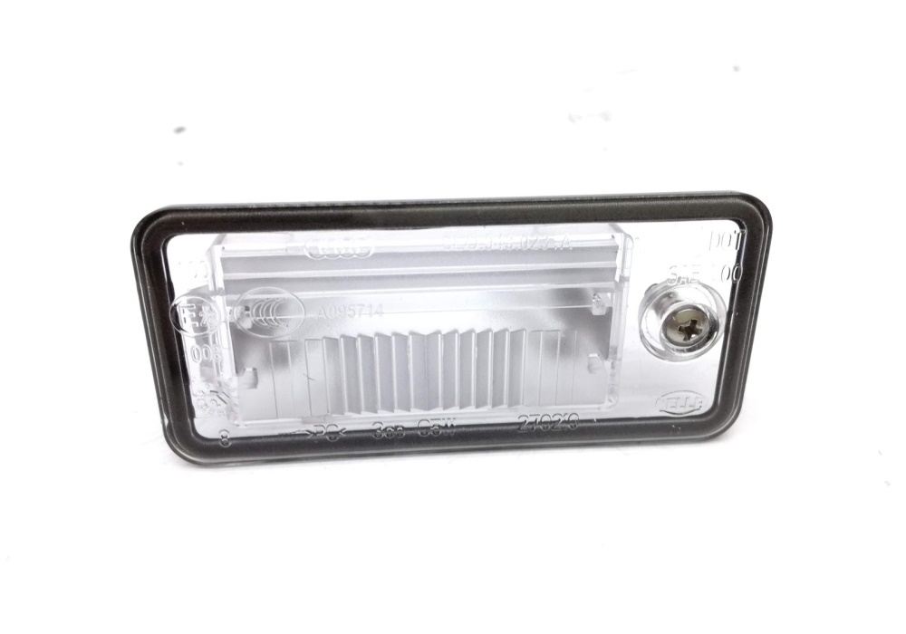 8E0943022B VAG Lampka tablicy rejestracyjnej AUDI /ORYG.  Audi A4 B6 prawa
