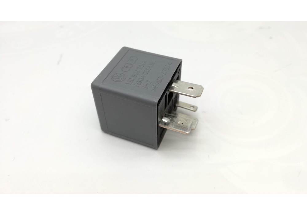 1J0906381A VAG PRZEKAZNIK 109 VW Golf IV 97-