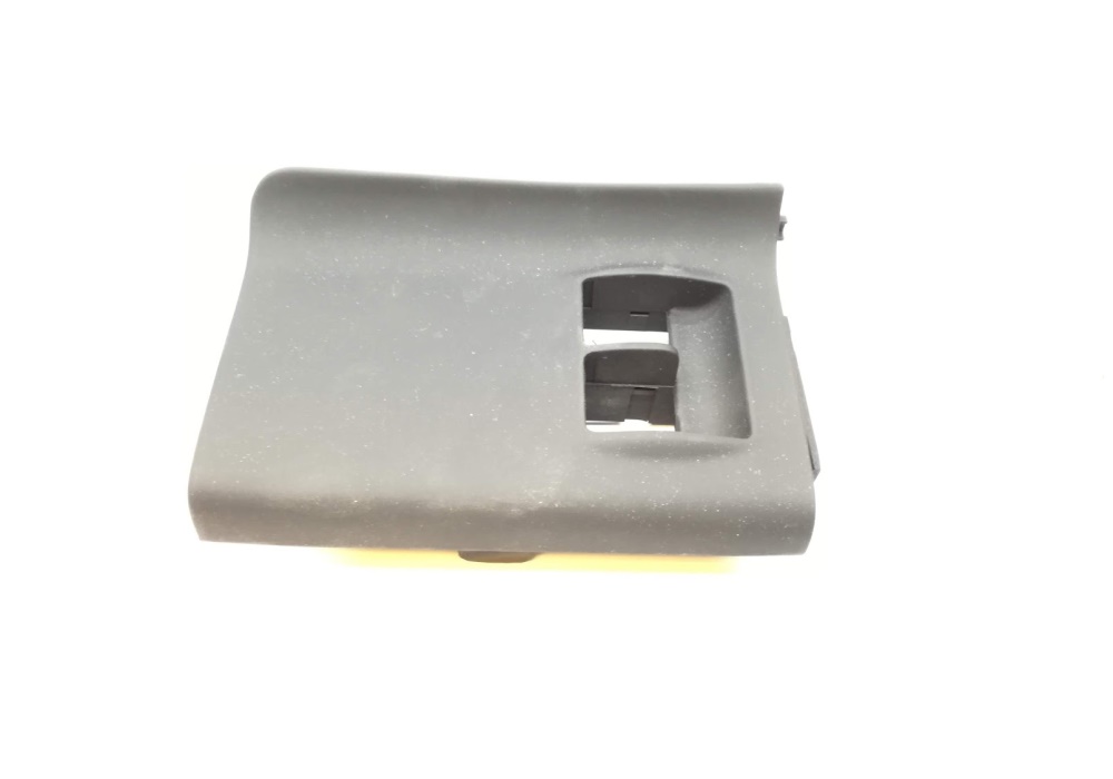 8D19595219XB VAG UCHWYT. Audi A4 B5 95-