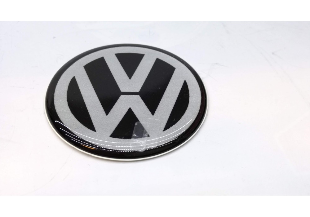 06A103940 VAG Znaczek emblemat naklejka VW 59mm