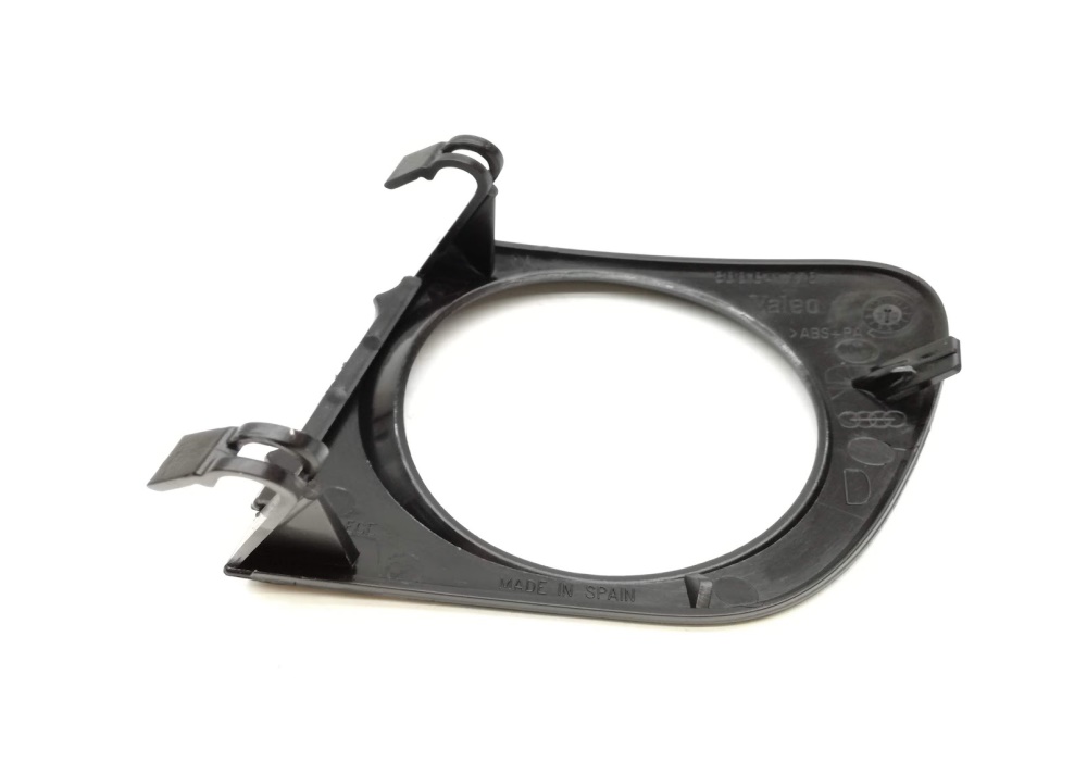 8D0941778 VAG Przesłona atrapa zaślepka halogen Audi A4 99- lift prawa