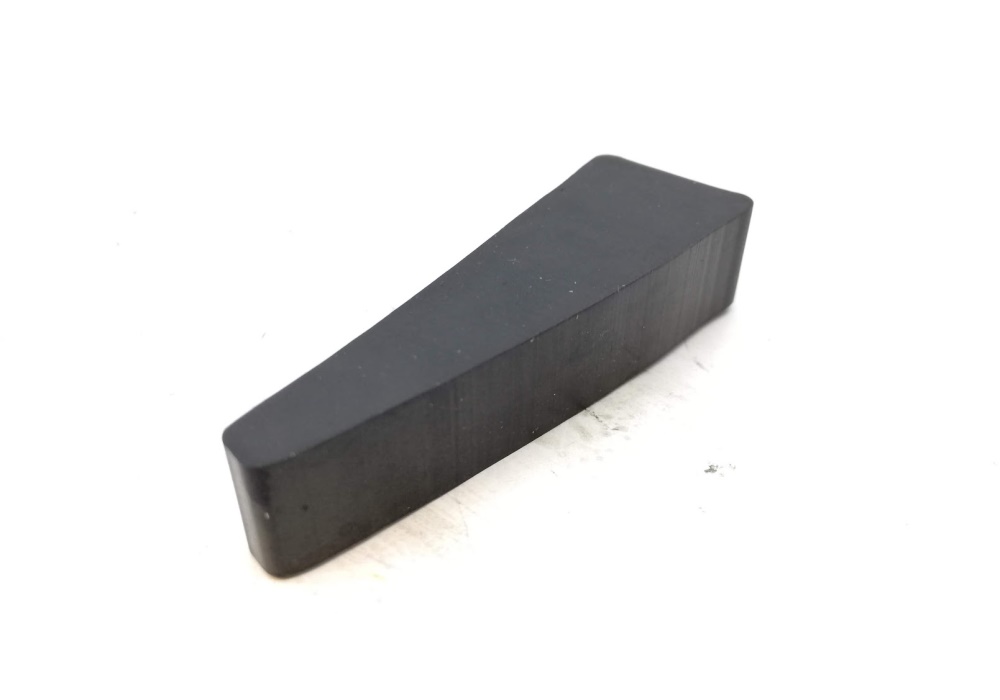 443845631A VAG Wkładka dystansowa   Mocowanie szyby 19X12X55 Audi 100 82-