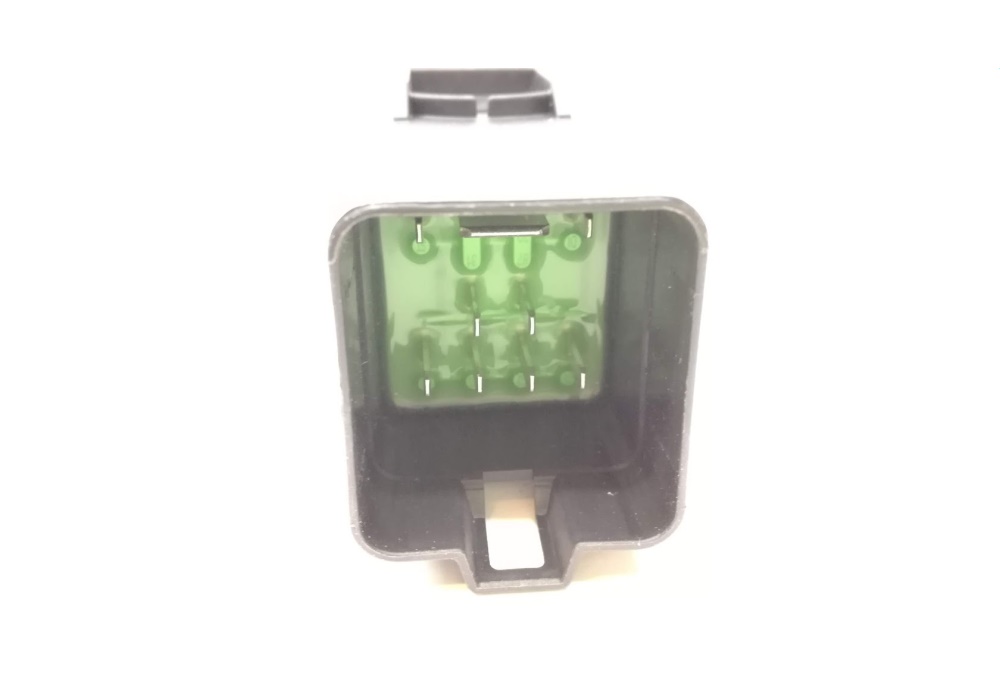 04L907281B VAG Przekaźnik świec żarowych