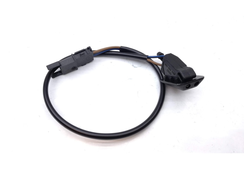 8D0955988 VAG DYSZA SPRYSKIWCZY PODGRZEWANA Audi A4 B5 95-