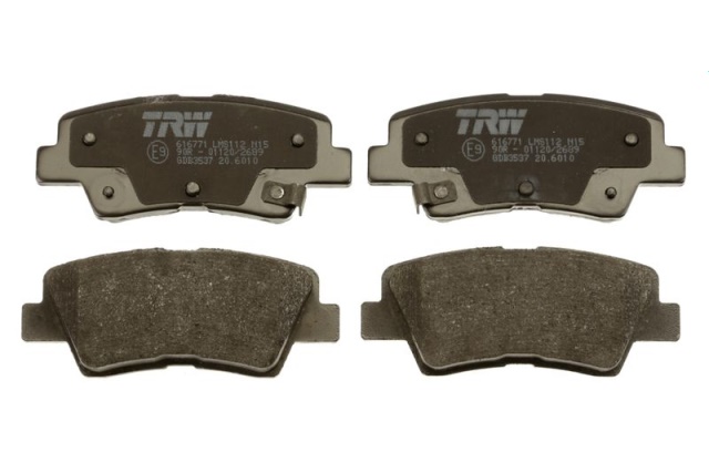 GDB3537 TRW KLOCKI HAMULCOWE