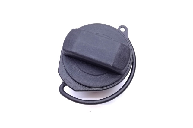 1K0201550AL VAG KOREK PALIWA z linką - VW Golf 05-