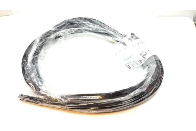 703877209 VW CLASSIC uszczelka 3345MM  seal  szyberdach szklany tył VW T4