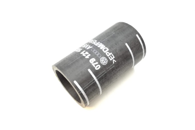 079121102C VAG Wąż cieczy chłodzącej