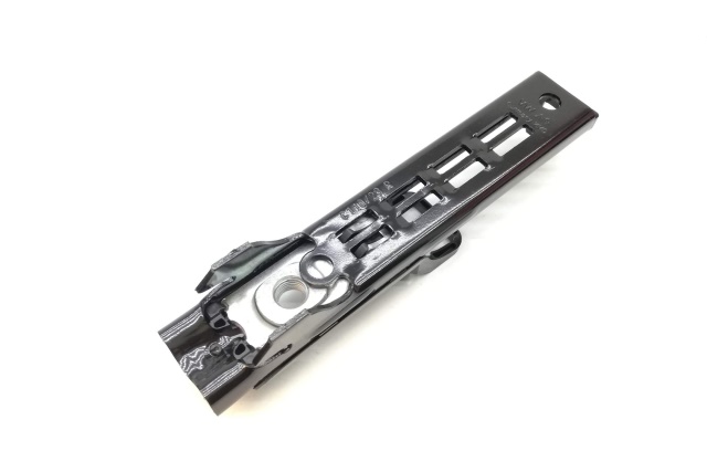 565857819A VAG mechanizm ustawiania wysokości pasa bezpieczeństwa