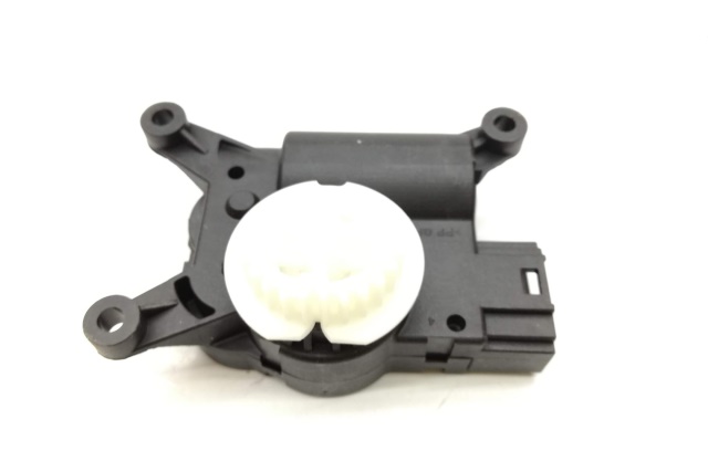 2E0941293A VAG Silnik nastawczy klapy regulacji temperatury VW Crafter Mercedes Sprinter