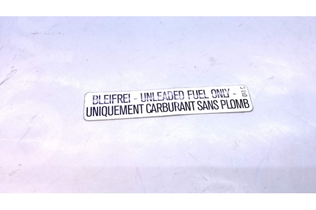 000010018C VW CLASSIC Naklejka unleaded *fuel only / uniquem sticker