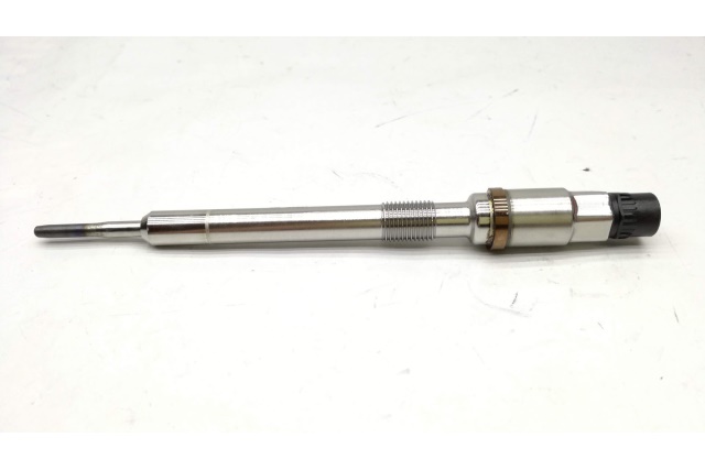 03L905061L VAG Świeca żarowa z czujnikiem ciśnienia VW Audi