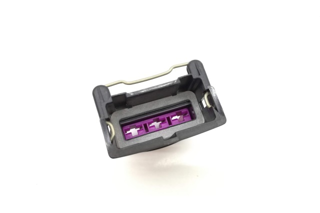 893906232 VW CLASSIC Wtyczka plaska wiazki z uszczelnieniem housing