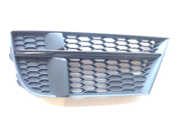 8V3807681AEESM VAG Kratka wlotu powietrza satinschwarz/dark