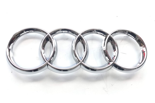 8T0853605 VAG Znaczek audi