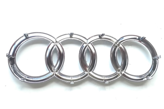 8T0853605 VAG Znaczek audi