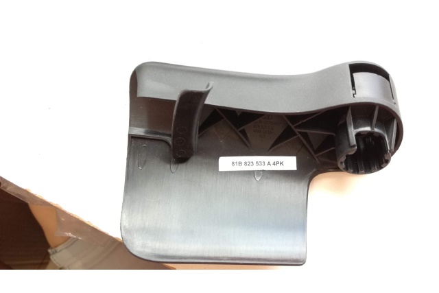 81B823533A4PK VAG Dźwigienka SOUL (czerń)