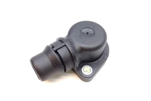 038121144A VW CLASSIC KROCIEC WODNY Kolnierz z pierscieniem uszczelniajacym