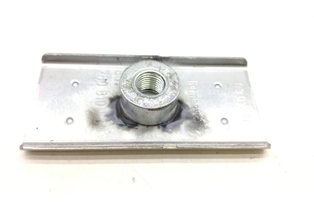 7H0810563 VAG Płytka wzmacniająca mocowanie pasa bezp.