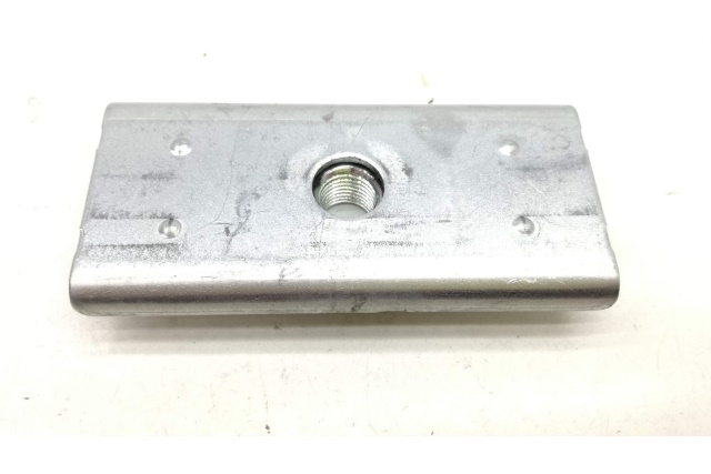 7H0810563 VAG Płytka wzmacniająca mocowanie pasa bezp.