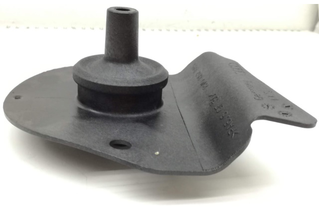 8V0802845 VAG UCHWYT POD
