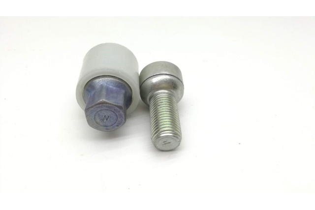 4F0698139C812 VAG Śruba koła, przeciwkradzieżowa z adapterem Audi A6 C6 (2004-2011) Kod kluczyka N