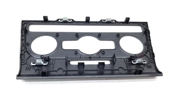 5K0858069Q1QB VAG Ramka klimatyzacji osłona jednostki obsługi i wskazań (czarna) VW Golf VI 6 5K