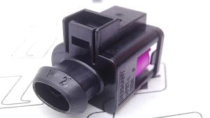 4D0971992 VAG Wtyczka  Audi A8 Audi S8 D2