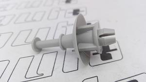 1J6863449BY20 VW CLASSIC UCHWYT wieszaka półki tył szary perlisty VW Golf IV 97-