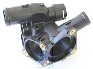 071121117A VW CLASSIC OBUDOWA TERMOSTATU PASSAT B5 BORA GOLF 2.3 AGZ