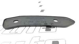 8K0821654A VAG Nakładka  Audi A4 B8
