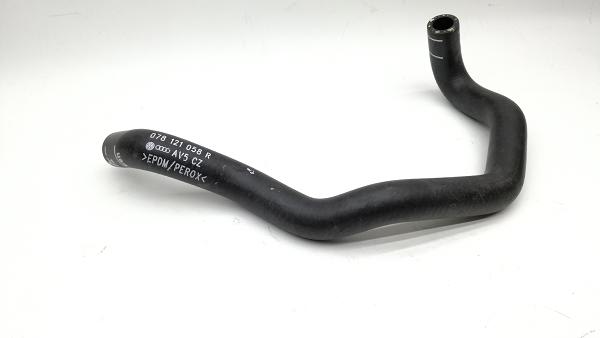 078121058R VAG Przewód układu chłodzenia Audi V6