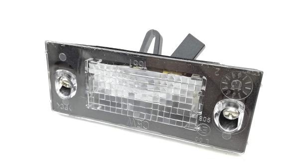 8D0943021D VW CLASSIC LAMPKA OŚWIETLENIA TABLICY REJESTRACYJNEJ AUDI A4 B5 LIMUZYNA PRAWA Audi A4 B5 9