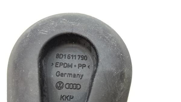 8D1611790 VAG TULEJA Audi A4 B5 95-