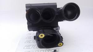 071121117A VW CLASSIC OBUDOWA TERMOSTATU PASSAT B5 BORA GOLF 2.3 AGZ
