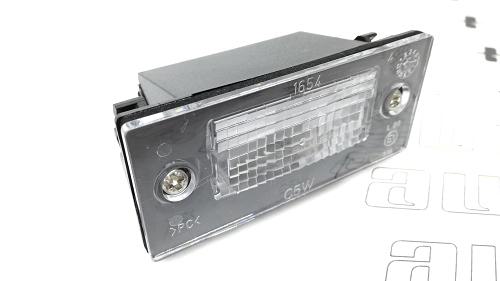 8D9943021H VW CLASSIC Lampka tablicy rejestracyjnej Audi A4 B5 95-