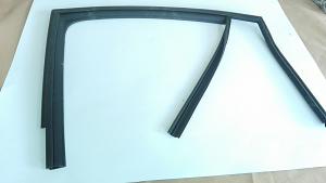 6V9839431G5AP VAG Prowadnica drzwi przesuwnych czarny