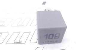 1J0906381A VAG PRZEKAZNIK 109 VW Golf IV 97-