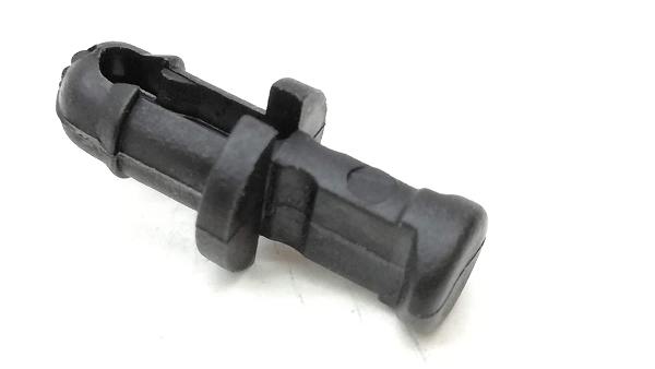 893823740 VW CLASSIC Spinka zaczep uszczelki maski silnika Audi 80