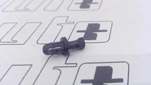 893823740 VW CLASSIC Spinka zaczep uszczelki maski silnika Audi 80