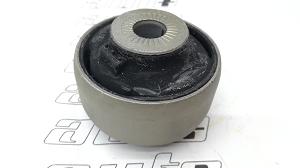 81A407183 VAG Element gumowo-metalowy Audi RS3 tylna tuleja przedniego wahacza