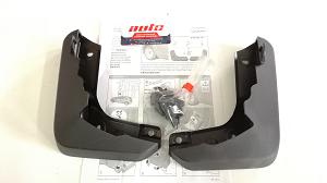 8V3075111 VAG Oryginalne Fartuchy CHLAPACZE PRZÓD AUDI A3 2013 Zestaw chlapaczy (prawy i lewy)