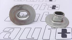 8D1955746 VAG TULEJKA Audi A4 B5 95-